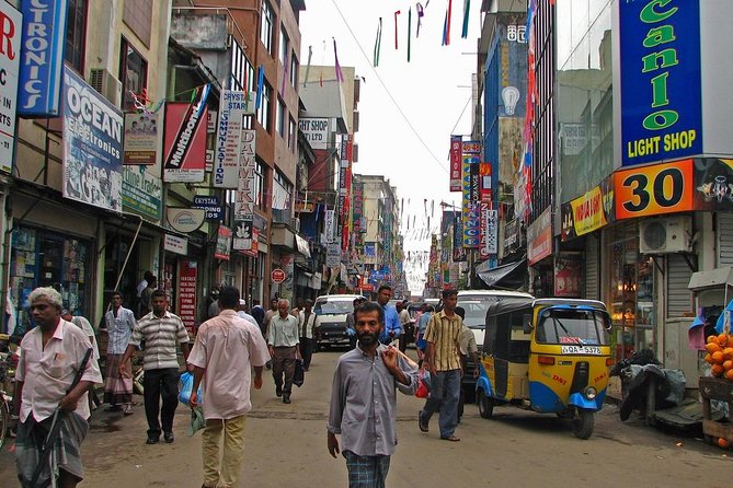 Private Colombo City Tour by Sri Lanka Private Drivers - Pettah Market: the city’s loud, colorful shopping engine