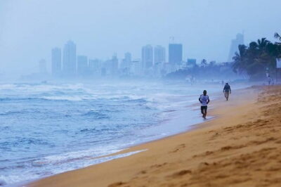 Private Colombo Walking Tour with a Local Guide - Galle Face Green to Galle Face Beach: a short reset near the water