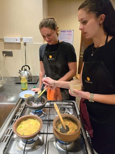 Private cooking class - Personalized classic menu - Sri Lanka’s Spices Through Curry Paste, the Flavor Center