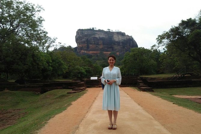 Private Dambulla Sigiriya Tour from Kandy with Lunch - Key things you’ll notice on this tour