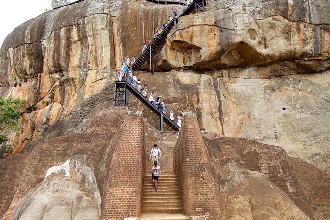 Private Day Tour from Colombo to Sigiriya, Dambulla & Pidurangala - What to bring (so the day feels easy, not rushed)
