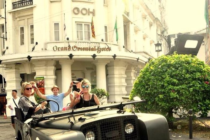 Private Tour of Colombo in a World War II Jeep - Climbing Into a WWII Jeep: The Ride Style Matters