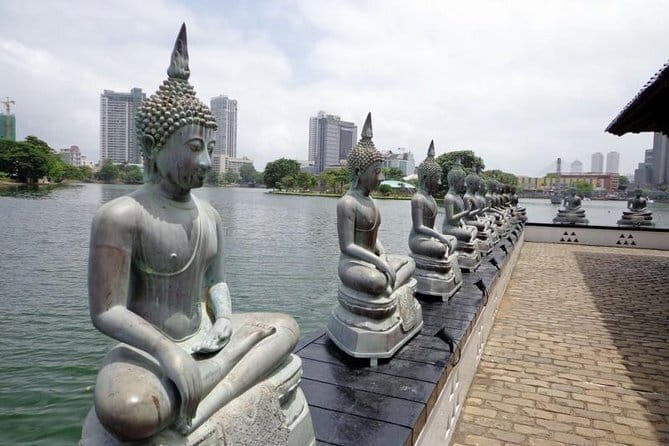 Private Tour of Colombo with Ajeet De Soyza - Why Colombo Fort to the coast works in one go