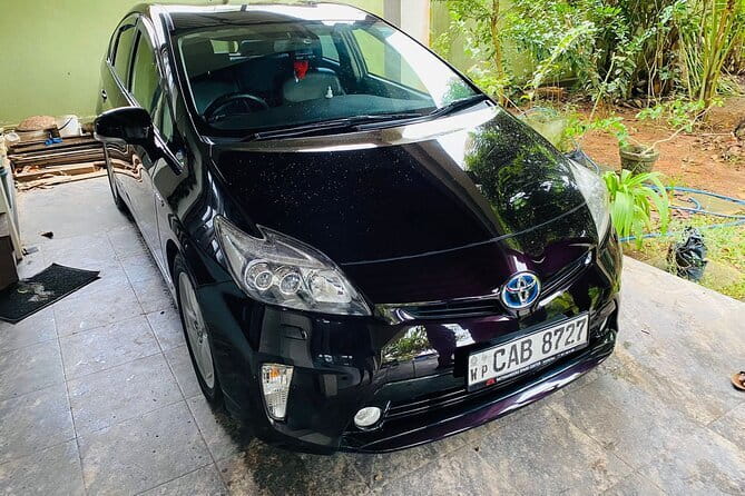 Private transfer from Colombo Airport to Bentota Hikkaduwa Galle - Inside the Vehicle: air-conditioning, bottled water, Wi‑Fi, and charging