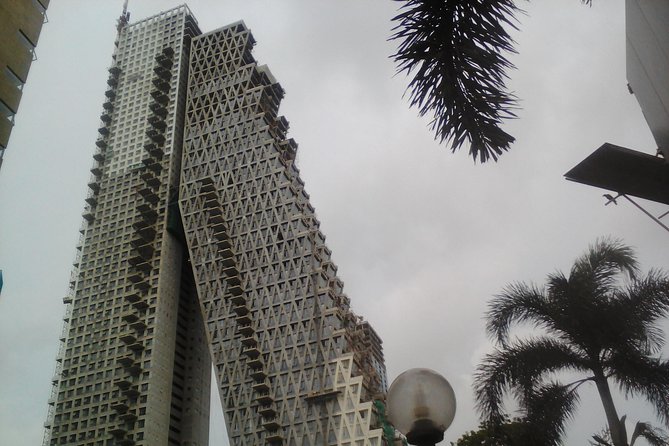 Privet Full-day Sightseeing Tour of Colombo - Viharamahadevi Park: green space after the big stops