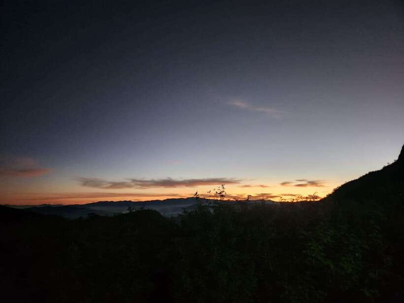 Sacred Sunrise Adventure: Adam’s Peak Day Tour - The sunrise at Sri Pada: why the summit is the whole point