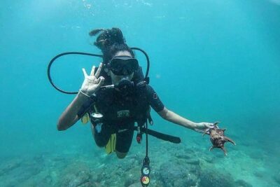 Scuba Diving at Unawatuna - Gear, changing rooms, and those GoPro photos