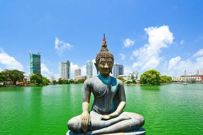 Shore Excursion Colombo Port to Mount Lavinia Beach & Colombo city For 4 - 6 Pax - Colombo highlights on the way: getting the lay of the land