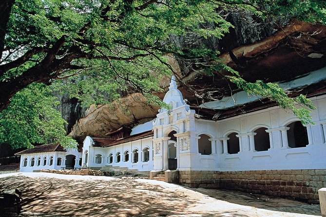 Sigiriya and Dambulla from Colombo - Village and countryside moments: more than just two monuments