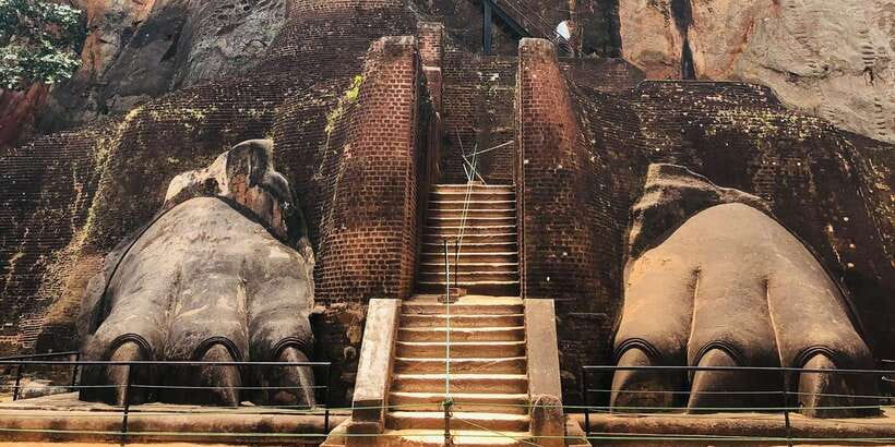 Sigiriya and Dambulla Private Full-Day Tour - Dambulla Golden Cave Temple: UNESCO Cave Art and a Cooler Start