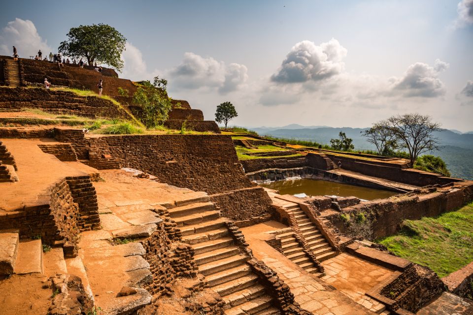 Sigiriya and Pidurangala Rock From Colombo - FAQ