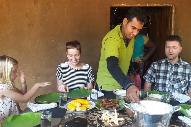 Sigiriya Cycle Tour: Explore Village Life in Sigiriya & Enjoy a Village Lunch - Inside a Village Home and the Lunch You’ll Remember