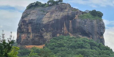 Sigiriya, Dambulla, and Village Safari Day Tour from Negombo - Sigiriya Lion Rock: The Morning Climb and the Real Decision