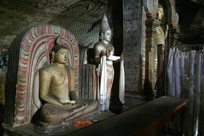 Sigiriya & Dambulla Day Tour - A long day done the easy way from Colombo