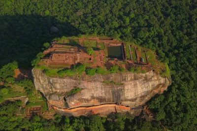 Sigiriya-Dambulla Day Trip From Hikkaduwa/Galle/Unawatuna/Mirissa -All Inclusive - What to look for on the climb (so the 2.5 hours feel worth it)