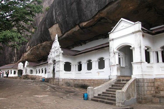 Sigiriya Day Tour From Colombo - Lunch Time Reality: Plan for Food on Your Own