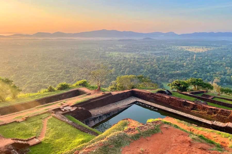 Sigiriya: Pidurangala Sunrise/Sunset Hike Excursion - The climb to Pidurangala: no lift, 30 minutes of steady uphill