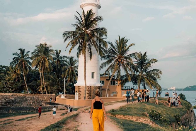 Southern Sri Lanka Sightseeing Day Trip From Colombo & Negombo - Unawatuna Beach Lunch and Coast Walk: Nice Break, But Don’t Expect It to Be Long