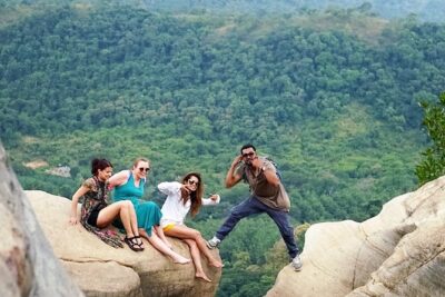 Sri Lanka 11 Nights -12 Days Luxury Guided Tour by Mini-Coach - Day 1 in Negombo: Check In, Watch the Sunset, Eat Like a Local