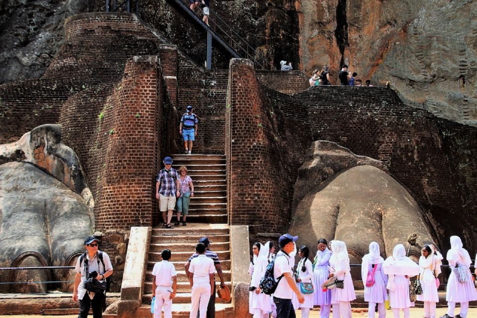 Sri Lanka Bentota: Day Trip to Sigiriya and Dambulla Temple - Dambulla Golden Cave Temple: UNESCO caves with clear rules