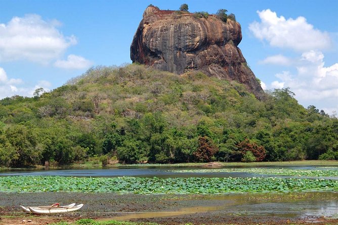 sri lanka Holiday Round tour 13-Days with driver, vehicle and H/B accommodations - Galle and Bentota: coast time that doesn’t feel rushed