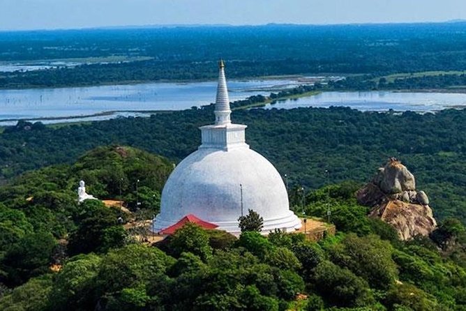 Sri Lanka Multi Day Car Hire with English Speaking Driver-Guide - Entering Sri Lanka by car from Negombo (not just sightseeing blocks)