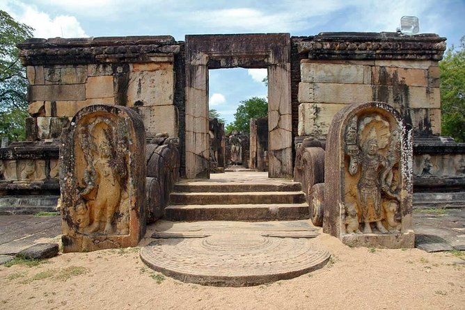 Sri Lanka Multi Day Car Hire with English Speaking Driver-Guide - Galle Dutch Fort on the last major stop: beautiful fusion, plan for extra costs