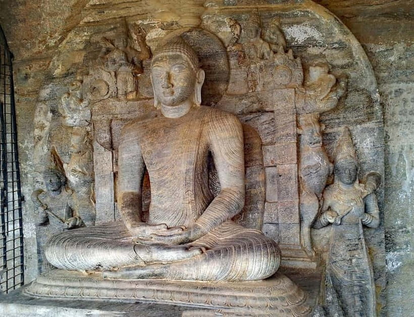 Sri Lanka Private 10-Day Round Tour Car, Guide, Hotels, Food - Day 2: Sigiriya early climb and Minneriya elephant safari