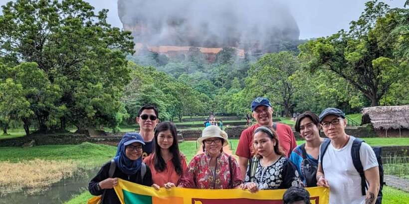 Sri Lanka private tour package 10 Days. and luxury hotel - Ella and the Nine Arch Bridge: the train moment you’ll remember