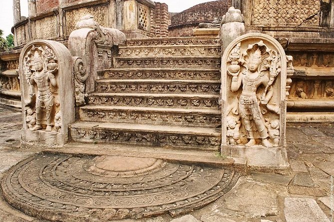 Tour Packages in Sri Lanka - Most Popular Round Tour - All in One Tour - Anuradhapura and Polonnaruwa: UNESCO ruins you can walk like a story