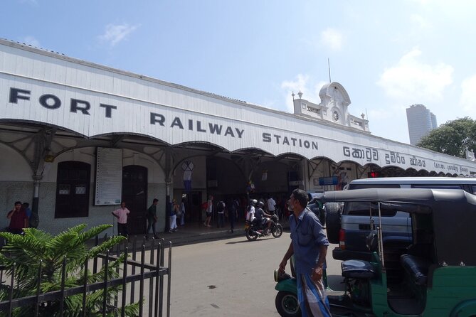 Train from Colombo to Kandy - The Train Ride Itself: Scenic Views, Real Timing, and Daylight Wins