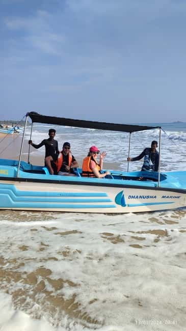 Trincomalee: Dolphin & Whale Watching Boat Tour - Sea conditions, comfort, and your motion-sickness game plan