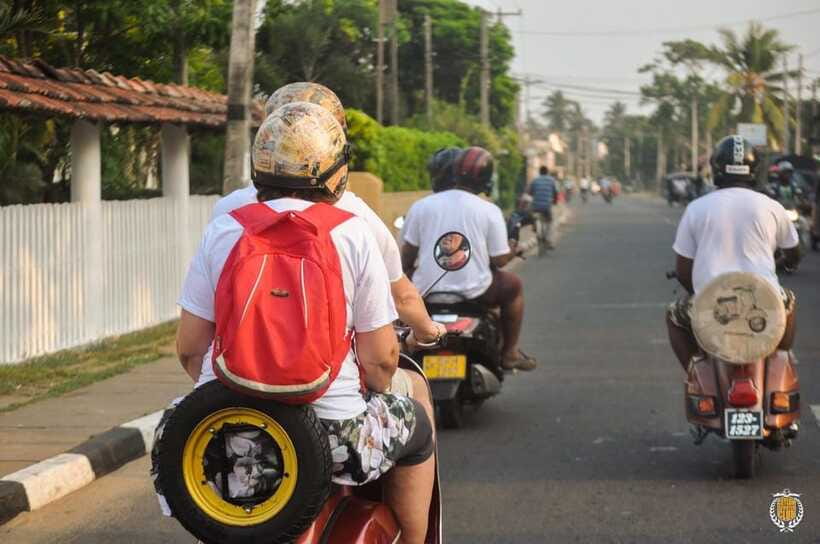 Trincomalee: Guided scooter City Tour - Scooter logistics that affect your comfort (and your photos)