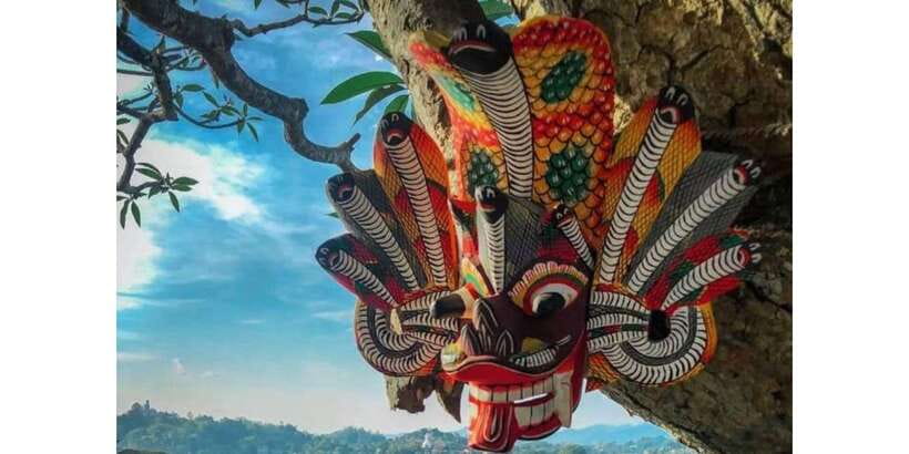 Tuk Tuk Kandy City Tour By Local Guide - Tea factory, gardens, and views: Ceylon tea to Royal Botanical Garden