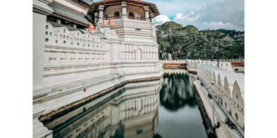 Tuk Tuk Kandy City Tour By Local Guide - Hotel pickup, then temples first: Asgiri Stupa to the Sacred Tooth Relic
