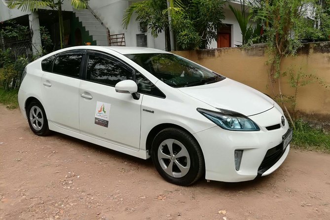 Weligama City to Colombo (CMB) Airport Private Transfer - Key points at a glance
